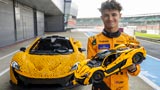 LEGO e McLaren costruiscono una P1 coi mattoncini e la mettono in pista a Silverstone