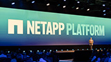 NetApp porta l'IA nella console e ONTAP su Oracle, ma avverte che la crisi dei componenti durer&agrave; fino al 2028