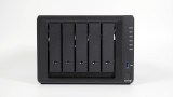 Recensione Synology DS1525+: tanti dischi e rete a 2,5 Gbps