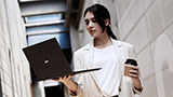 Ultraportatile in sconto: 999 grammi, 14" Full HD, Core i5, 16GB RAM, 1TB SSD, LG Gram a soli 755 
