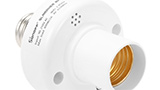 Ogni lampadina diventa smart con l'adattatore Sonoff Slampher: a soli 8,99 euro