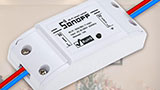 Qualsiasi lampada o elettrodomestico diventa smart con l'interruttore WiFi Sonoff, a poco più di 5 euro ciascuno