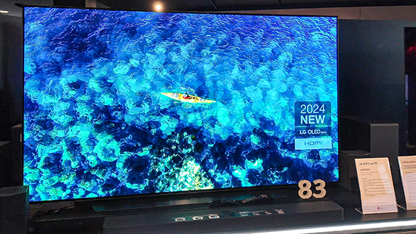 LG OLED evo C4 2024