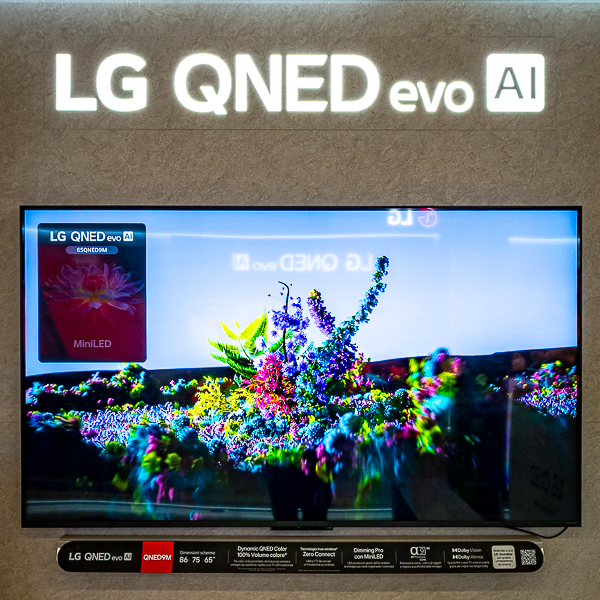 QNED9M TV LCD wireless