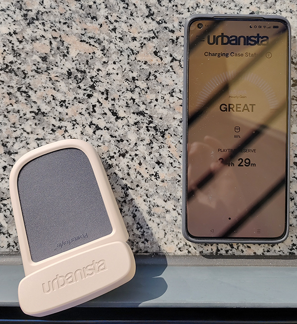 Urbanista Phoenix Cuffie Bluetooth true wireless stereo a ricarica solare recensione